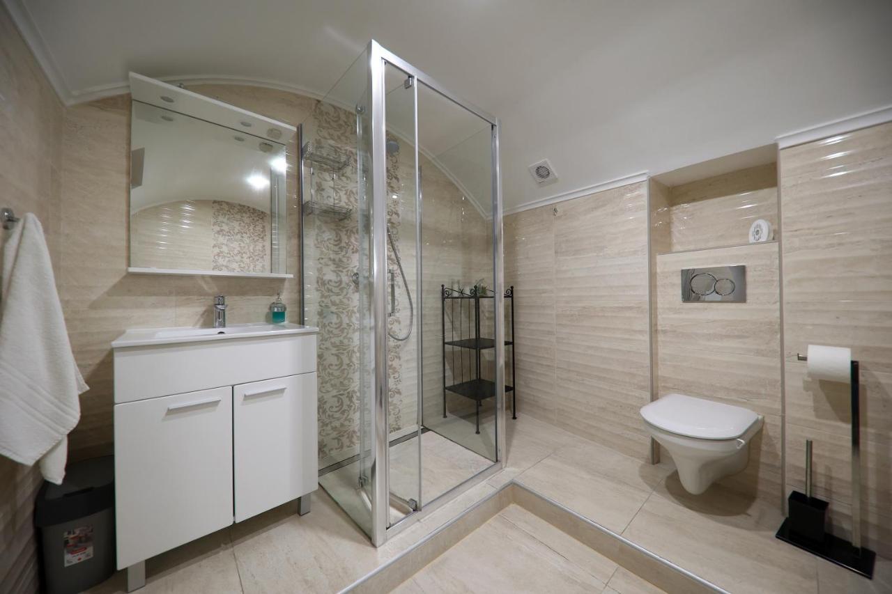 Dvor Betina Apartment *