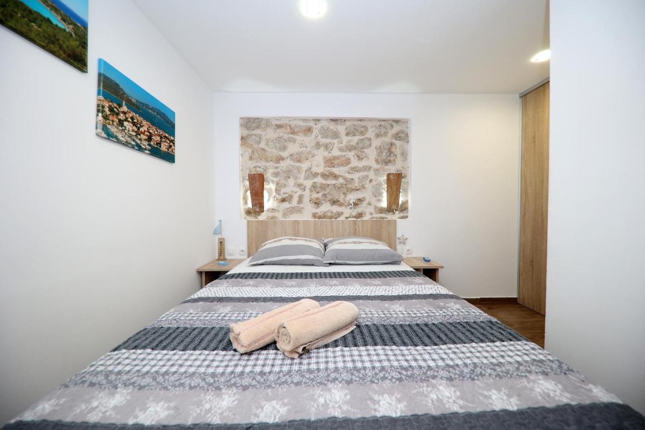 Dvor Lägenhet Betina (Sibenik-Knin)