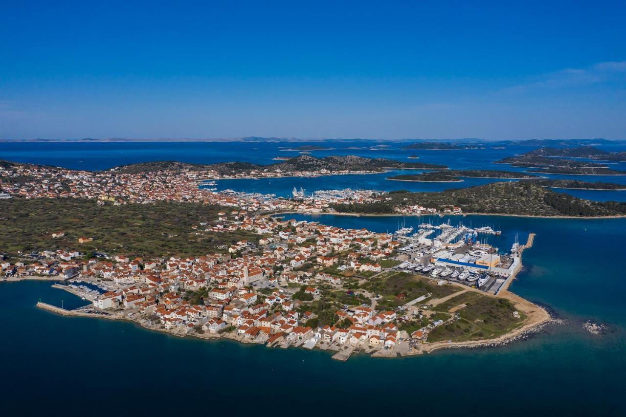 Dvor Betina Betina (Sibenik-Knin)